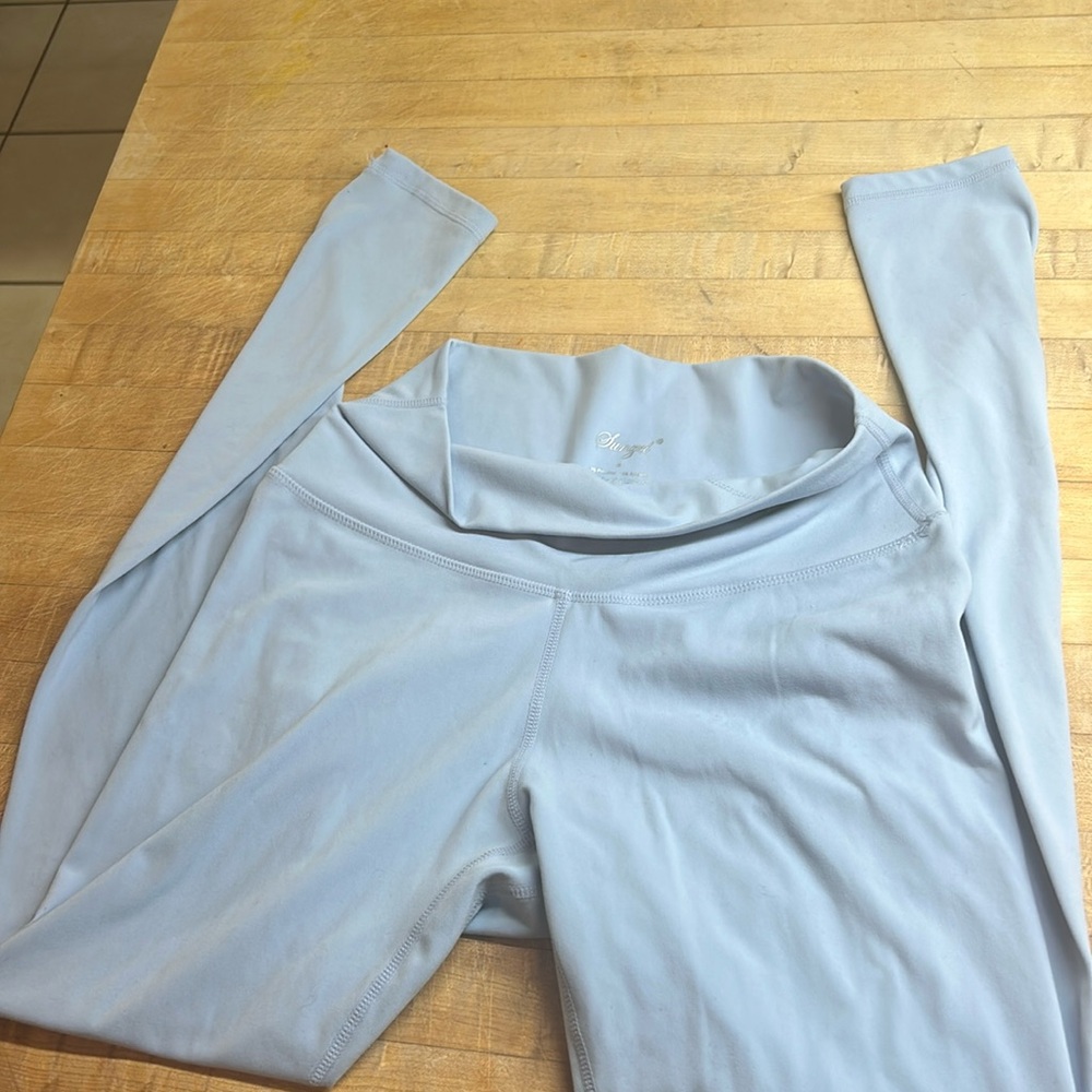 Light blue leggings